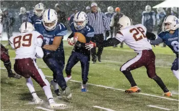  ?? CITIZEN PHOTO BY JAMES DOYLE ?? College Heights Cougars blockers clear a path for Austin Adams to run the ball down field against the Clarence Fulton Maroons on Saturday evening at Masich Place Stadium.