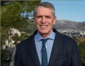  ??  ?? Avec une minuscule avance, Jean-Pierre Camilla est le nouveau maire de Saint-Paul-de-Vence. (DR)