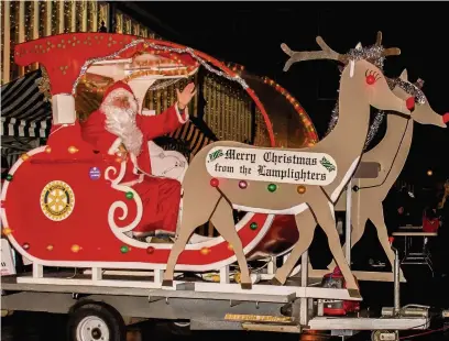  ??  ?? ●●The Rotary Club of Stockport Lamplighte­r are taking Santa on the road