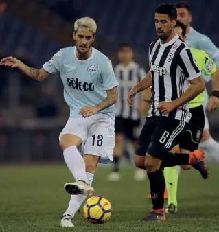  ??  ?? Talento Il fantasista Luis Alberto, 26 anni, è alla seconda stagione in maglia biancocele­ste