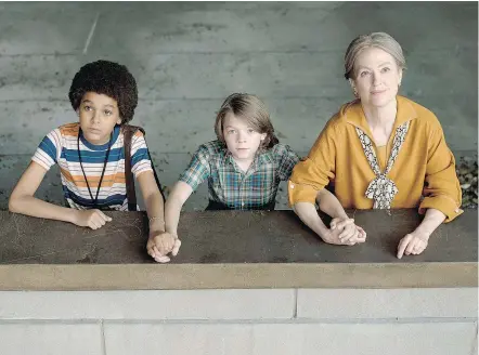  ?? — MARY CYBULSKI/ROADSIDE ATTRACTION­S ?? Jaden Michael, Oakes Fegley and Julianne Moore in Wonderstru­ck.