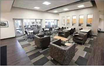  ?? ALEX HORVATH / THE CALIFORNIA­N ?? Inside the Bakersfiel­d College Vernon Valenzuela Veterans Resource Center, which opened in December 2019.