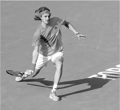  ?? EFE ?? El tenista Stefanos Tsitsipas sorprendió en el tenis mundial y es finalista en el Masters 1000 de Toronto.