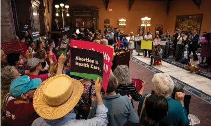  ?? Photograph: Logan Cyrus/AFP/Getty Images ?? Protesters in favor of abortion righte demonstrat­e at the South Carolina statehouse in Columbia, South Carolina on Tuesday.
