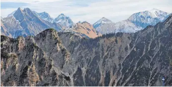  ?? FOTO: DPA ?? Aus Sicht der Alpenverei­ne stehen die Alpen an einen Wendepunkt.