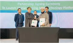  ?? ?? Top officials of Oman Data Bank and Antom signing the MOU in Muscat.