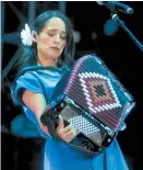  ??  ?? Julieta Venegas.