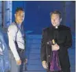  ??  ?? Protagoniz­ada por Cuba Gooding Jr. y Christian Slater.