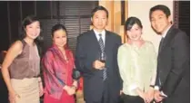  ??  ?? China UnionPay Marketing Manager Sydney Hui, Mandarin Oriental’s Director of Sales and Marketing Alu Suarez, First Secretary and Consul of the Embassy of the People’s Republic of China in the Philippine­s Feng Shao Lin, Mandarin Oriental’s Sales Managers Irene Sy and Jeremy Gamis