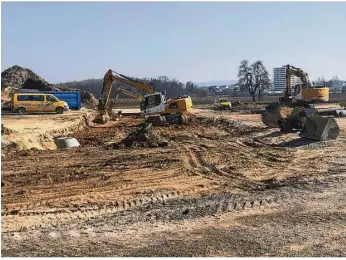  ?? Fotos: Marc Hosinner ?? Hier war bis vor Kurzem die Autobahnei­nfahrt Richtung Würzburg. Die Ausfahrt wird um eine Spur verbreiter­t. Weitere Bilder von der Baustelle: www.hz.de/bilder