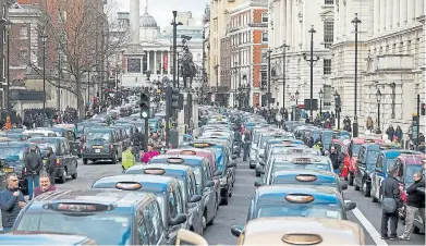  ?? Shuttersto­ck ?? Londres. La capital inglesa tiene las mayores demoras del mundo, según el estudio