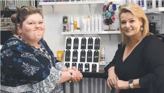  ?? Picture: Bev Lacey ?? SIXTH SENSE: Leteisha Murray (left) is blind but creates amazing jewellery which is available to purchase at Jazzy Lane Hair Studio, run by Gay Hold.