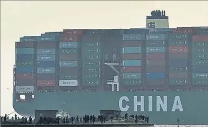  ?? Â© TOBY MELVILLE / REUTERS ?? China va a ser el buque insignia de la economía mundial en las próximas décadas