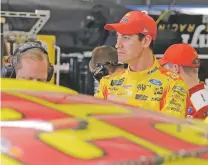  ?? TERRY RENNA/ASSOCIATED PRESS FILE PHOTO ?? Joey Logano is the outcast, statistica­lly and socially, of Sunday’s championsh­ip field. He wasn’t picked to advance to the Homestead-Miami Speedway finale, but he’s part of the championsh­ip.