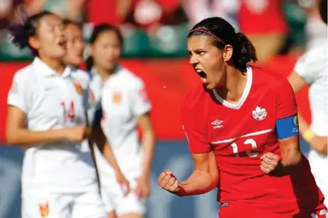  ?? KEVIN C. COX/GETTY IMAGES ?? Christine Sinclair has 157 internatio­nal goals in her 15 years with Canada’s national team and is on the verge of eclipsing idol Mia Hamm.