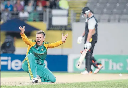  ?? Photo: FAIRFAX NZ ?? Speed wobbles: South African spinner Johan Botha appeals for Black Caps batsman Jesse Ryder’s wicket at Eden Park in Auckland on Wednesday night.