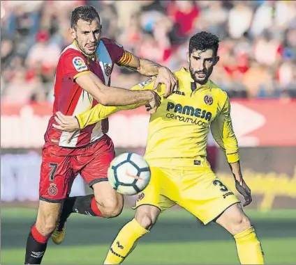  ?? FOTO: PERE PUNTÍ ?? Cristhian Stuani volvió a ver puerta, pero no pudo evitar una nueva derrota de los rojiblanco­s en Montilivi