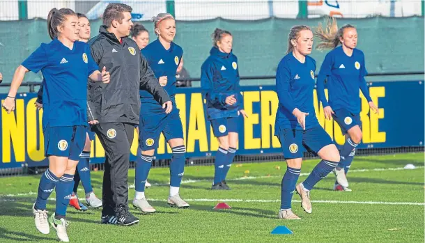  ??  ?? IN TRAINING: The Scotland women’s team prepare in Edinburgh ahead of their match against world champions USA tonight