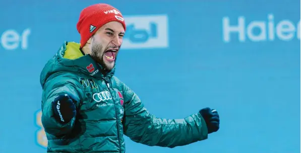  ?? Foto (2): Ralf Lienert ?? So freut sich einer, der seinen ersten Sieg im Weltcup-Zirkus der Skispringe­r ausgerechn­et bei einer Weltmeiste­rschaft feiert: der 27-jährige Markus Eisenbichl­er aus Siegsdorf.