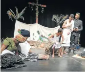  ?? Picture: NONSINDISO QWABE ?? CROSSROADS: UFH’s Isandi Segubu’ (The Sound of the Drum) explores some deep dilemmas at the National Arts Festival.