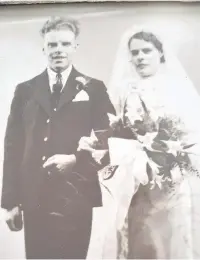  ??  ?? ●●Sally Fennell on her wedding day in 1938