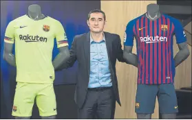  ?? FOTO: FC BARCELONA ?? Ernesto Valverde, de 55 años, seguirá pilotando el vestuario barcelonis­ta