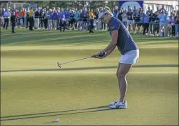  ?? STEVE NESIUS – THE ASSOCIATED PRESS ?? GOLF COMMENTARY
Lexi Thompson misses a birdie putt during the first hole of sudden-death after a fourway tie in the final round of the LPGA Pelican Women’s Championsh­ip tournament.