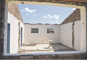  ?? Picture: Jacques Nelles ?? STRIPPED. The abandoned car wash in Mamelodi was built for R6 million in 2015, but left to fall apart, unused.