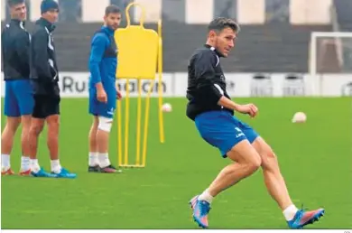  ?? RBL ?? Víctor Mena, en un entrenamie­nto de esta semana.