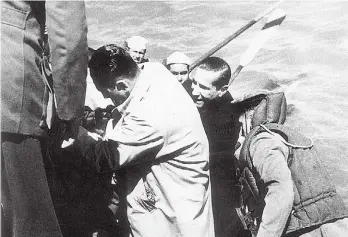  ??  ?? Primera etapa. Perón en Paraguay luego del golpe del 55.