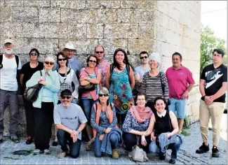  ?? (Photo A. B.) ?? Les visiteurs viennent des quatre coins du départemen­t, certains même de Bretagne.