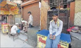  ?? SANJEEV VERMA/HT PHOTO ?? Closed meat shops at the Jama Masjid meat market in Gurgaon on Wednesday.