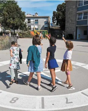  ?? | PHOTO : ARCHIVES VINCENTMIC­HEL, OUEST-FRANCE ?? Selon le rapport de l’Unicef, 80 % des enfants apprécient les relations avec leurs camarades à l’école.