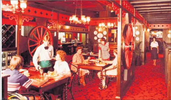  ?? PHOTO / PETER HALLETT ?? The Napier Cobb & Co restaurant after it opened in 1980.