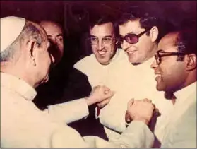  ?? ?? Buele en 1971 en una audiencia con el papa Pablo VI en el Vaticano.