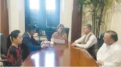  ??  ?? • La reunión se realizó en el Centro de Gobierno de Sonora.