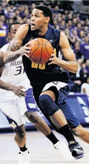  ?? Elaine Thompson / Associated Press ?? Allen Crabbe has been working on driving the ball to the hoop to complement his sweet outside shot.