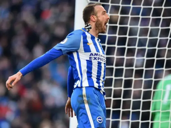  ?? (AFP/Getty Images) ?? Murray scored twice to push Brighton to 11th