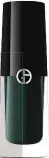  ??  ?? AUGENFARBE­N Bin total begeistert von meinem neuen Lidschatte­nfluid. Ich bin ja eine SmokeyEyes-Schminkeri­n und liebe grünen Lidschatte­n. Der Giorgio Armani Beauty Eye Tint kann beides, ein intensives Aug’ und das schönste Dunkelgrün. Hält ewig. Und der Applikator ist ein Hammer! Die Farbe lässt sich entweder ratzfatz flächendec­kend auftragen oder als präzise Linie. Ca. 33 €