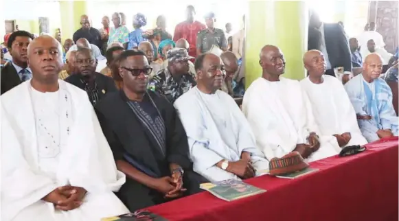  ??  ?? President of the Senate, Dr. Abubakar Bukola Saraki (left); Governor of Kwara State, Alhaji Abdulfatah Ahmed; former Head of State, Gen. Yakubu Gowon, former Governor of Kwara State, Cornelius Adebayo; President/founder of the Living Faith Church Worldwide, Bishop David Oyedepo and Senator Shaaba Lafiaji, during the Funeral and Thanksgivi­ng service in honour of the first Military Governorof Kwara State, late Brig. Gen. David Bamigboye...yesterday.