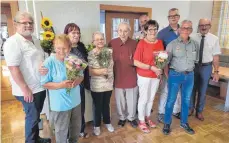  ?? FOTO: PRIVAT ?? Die Geehrten mit Partner zusammen mit Diözesanvo­rstand Roland Männer, Vorstand Günther Feil und der zweiten Vorsitzend­en Ursula Fuchs.