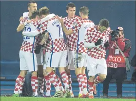  ?? FOTO: EFE ?? Croacia se pone líder de grupo tras vencer a Islandia, con la que iba empatada