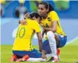  ?? Foto: afp ?? Im Halbfinale verloren: Brasiliens Fußballeri­nnen vergießen Tränen.