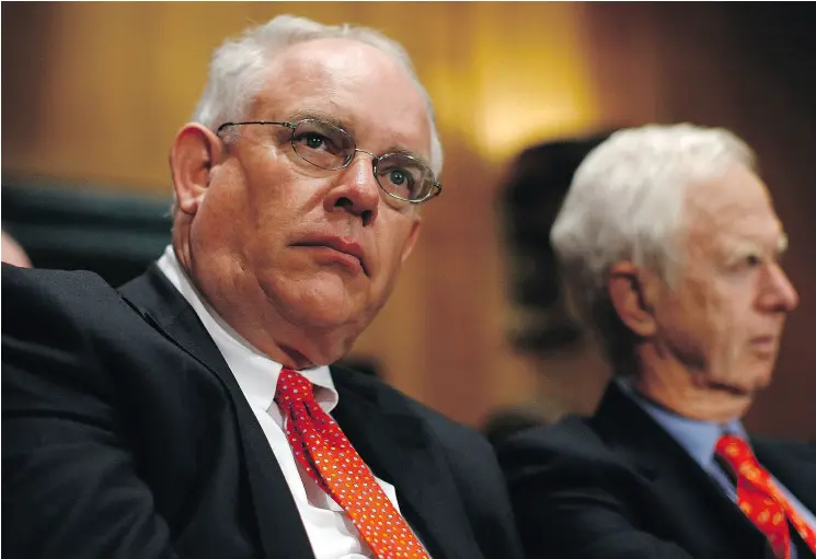  ?? WIN MCNAMEE / GETTY IMAGES FILES ?? Richard Breeden, left, listens to testimony at a hearing for the Senate Banking, Housing and Urban Affairs Committee in 2009.