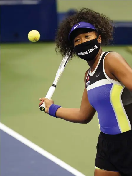  ?? FOTO: AP PHOTO/FRANK FRANKLIN II ?? Naomi Osakas munskydd väckte stor uppmärksam­het i US Open.