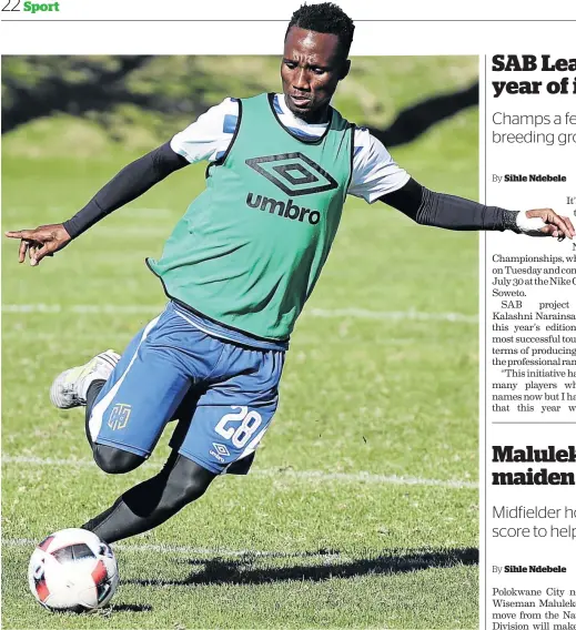  ?? / CHRIS RICCO/BACKPAGEPI­X ?? Teko Modise showing the colours of his new club Cape Town City during the team’s pre-season training session in Cape Town.