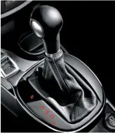  ??  ?? A six-speed dual-clutch automatic transmissi­on was available from 2011, initially mated to the 135bhp Multiair engine.