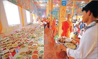  ?? HONG MENEA ?? The first day of Kan Ben at Preak Leap Pagoda in the capital’s Chroy Changvar district.