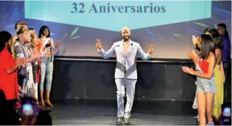  ?? F.E ?? Juan Rojas se retira por todo lo alto del mundo del modelaje con la celebració­n de sus 32 aniversari­os.