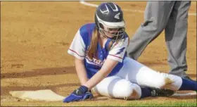  ?? PHOTOS BY SAM BLUM — SBLUM@DIGITALFIR­STMEDIA.COM ?? Shen defeated Saratoga in softball, 11-2, Tuesday to advance to the Class AA Section II semifinals.